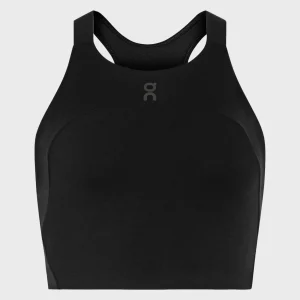 On W - Performance Crop