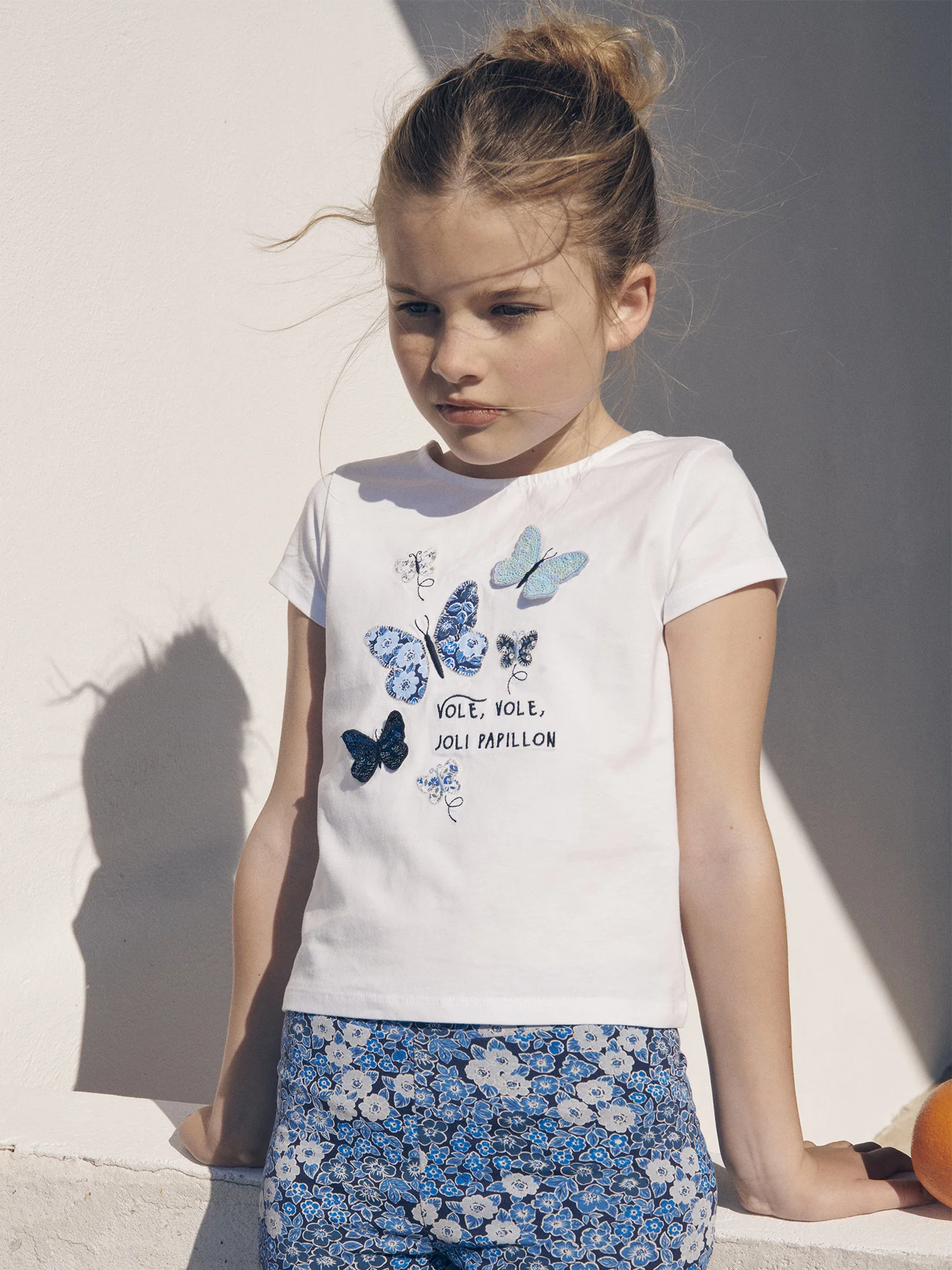 T-shirt écru à motifs papillons