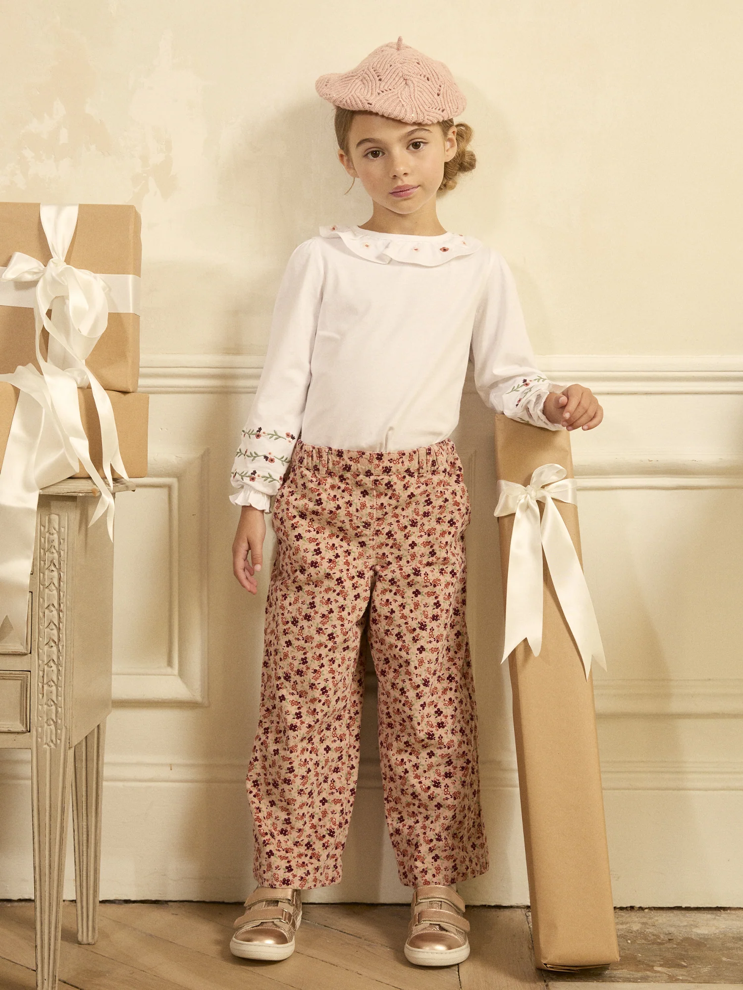 Bonnet en maille type béret avec des sequins dans le fil – Image 6