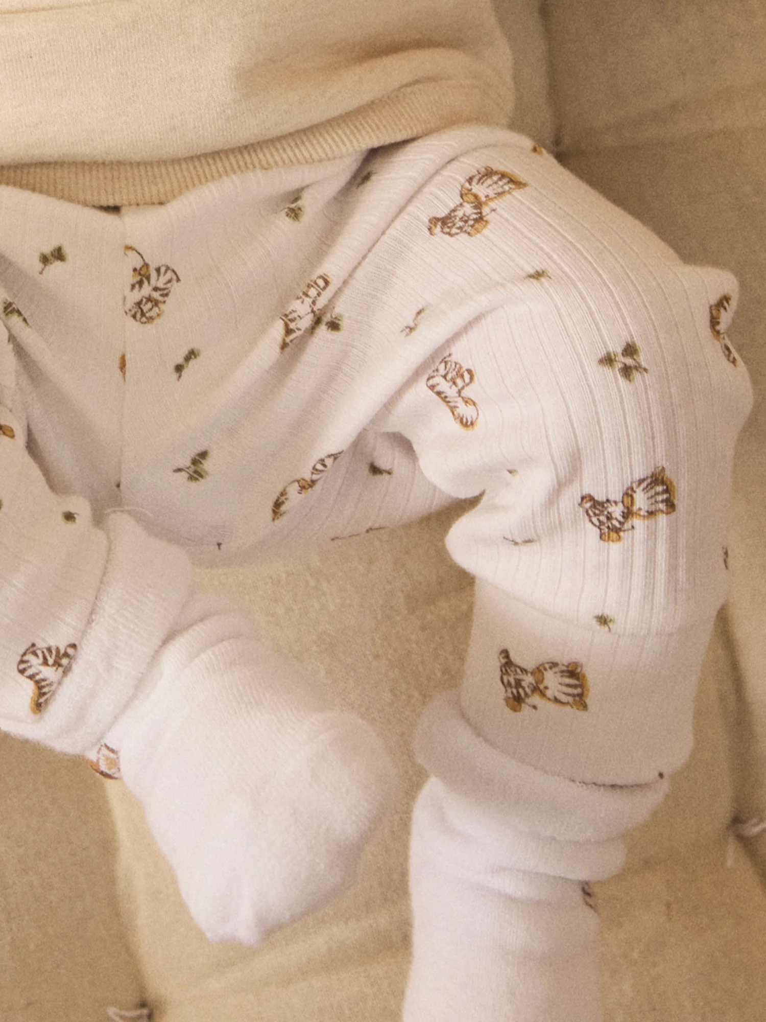 Ensemble de jour haut + pantalon+ chaussettes – Image 4