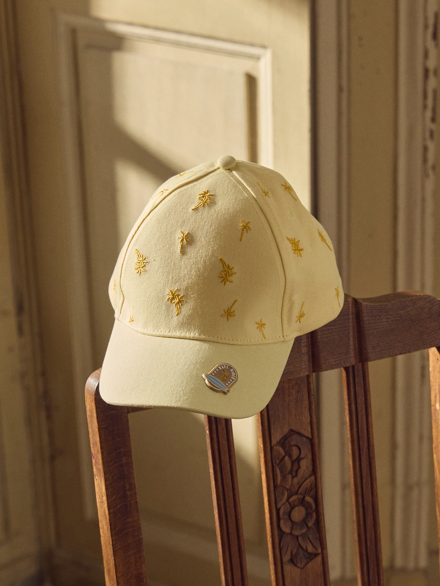Casquette jaune brodée palmiers – Image 3
