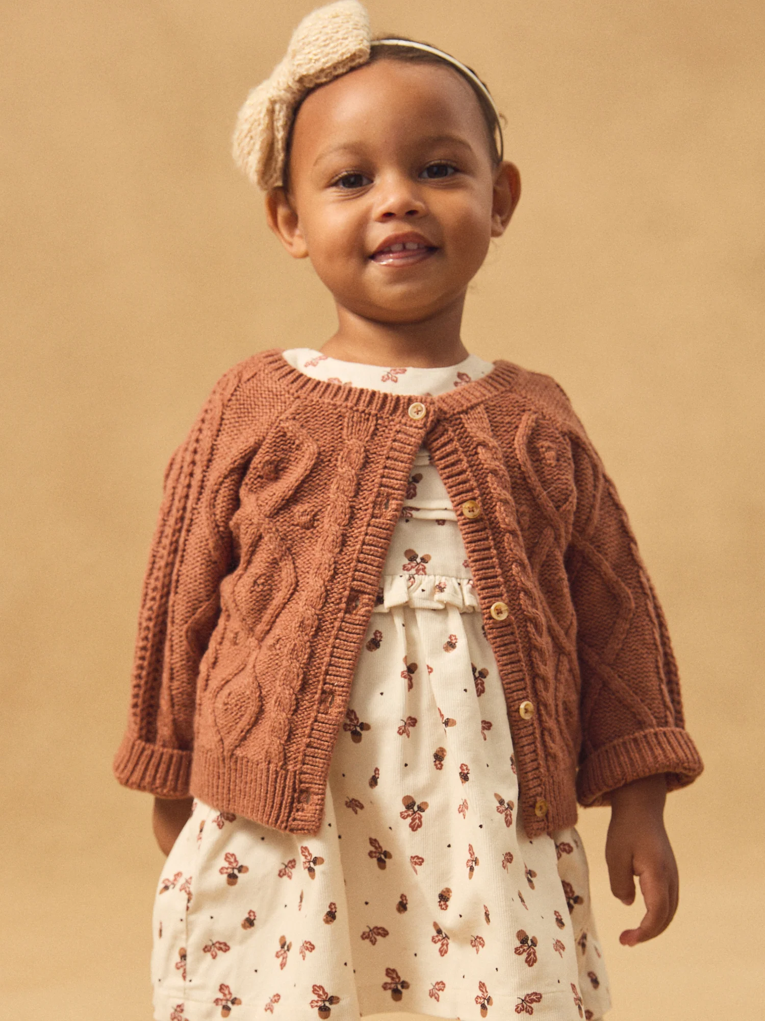 Cardigan marron torsadé en tricot Bébé Fille – Image 3
