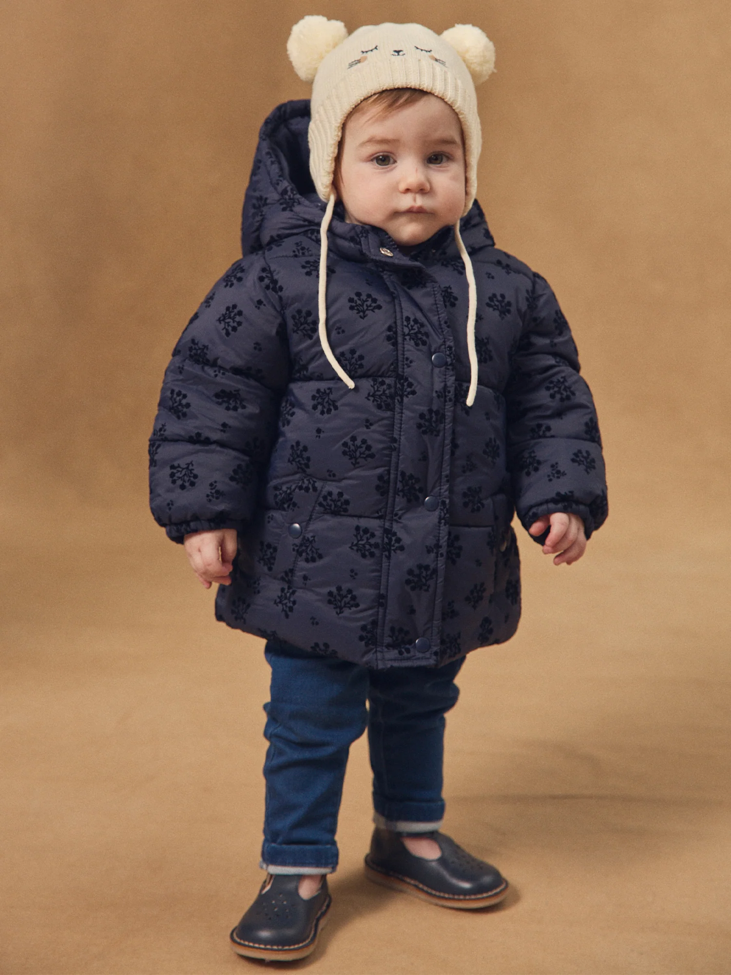 Bonnet écru en maille visage chat et pompon Bébé Fille – Image 4