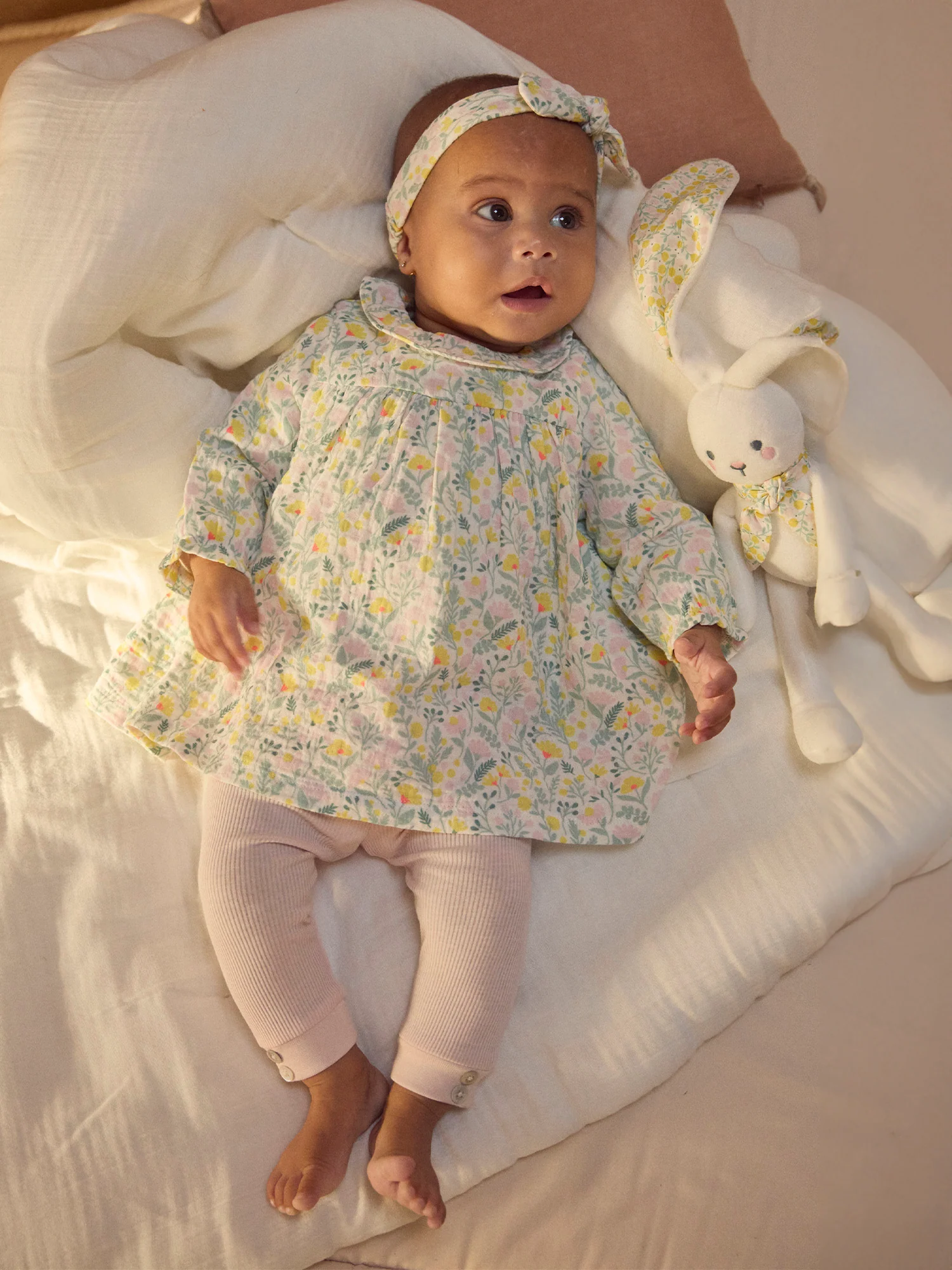 Ensemble robe imprimé fleuri + legging rose + bandeau Naissance Fille – Image 3