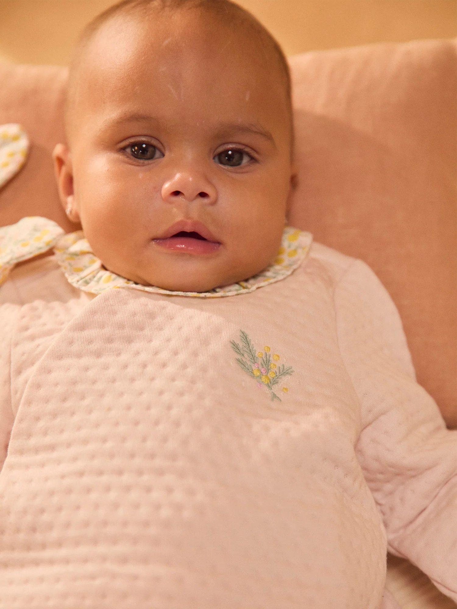 Ensemble haut + pantalon rose + doudou Naissance Fille – Image 4