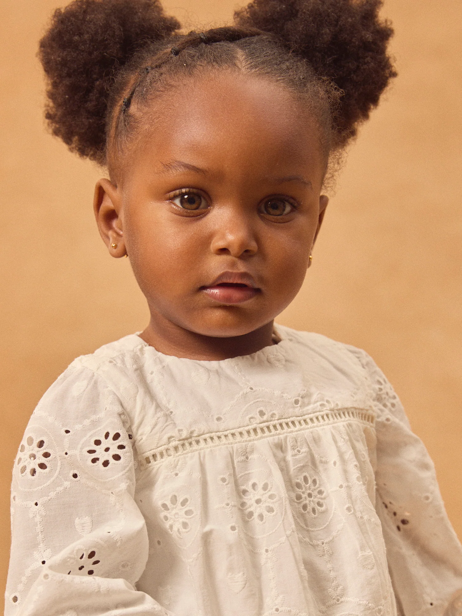 Blouse écrue brodée Bébé Fille – Image 4