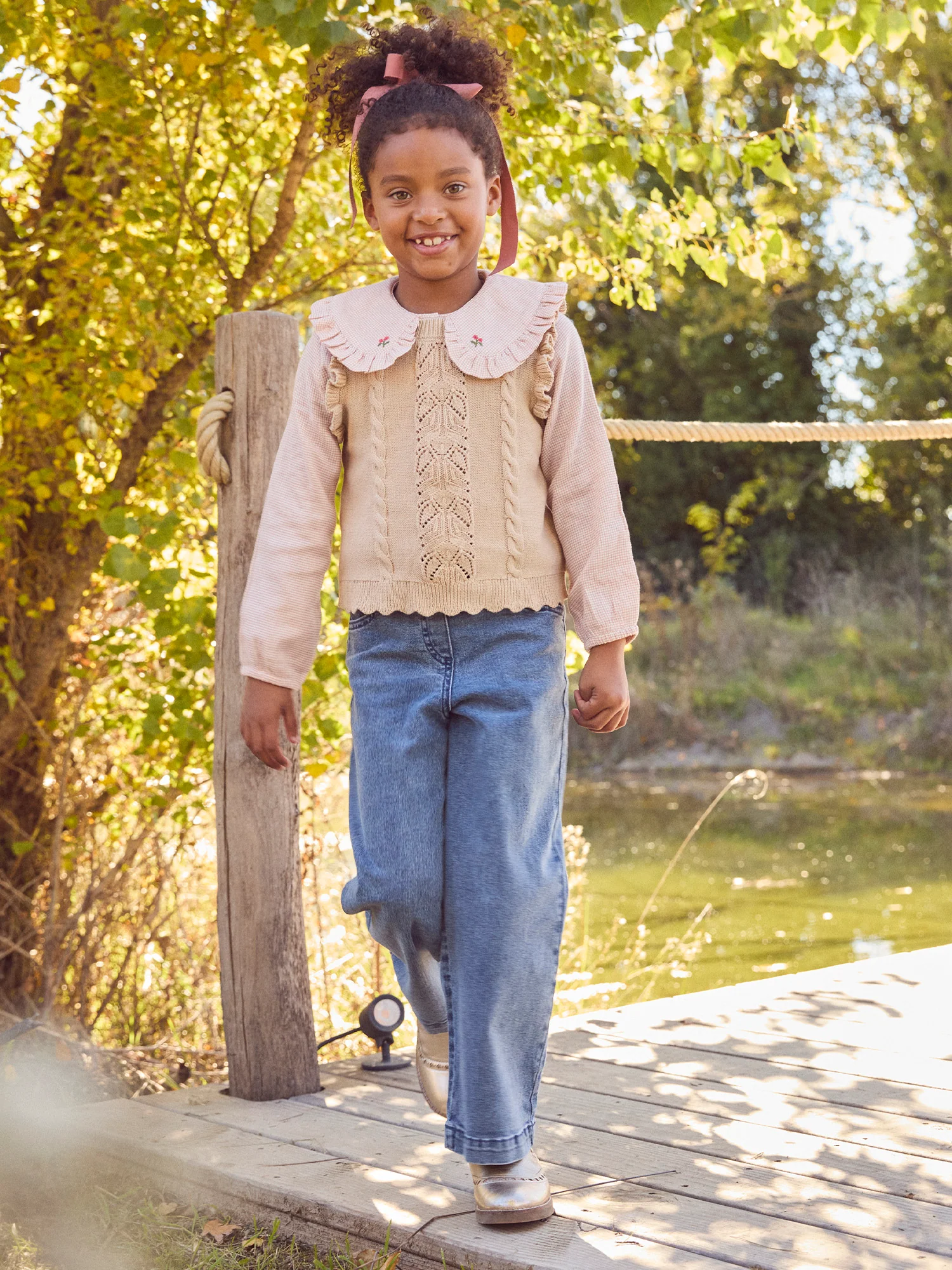 Pull beige sans manches Fille – Image 5