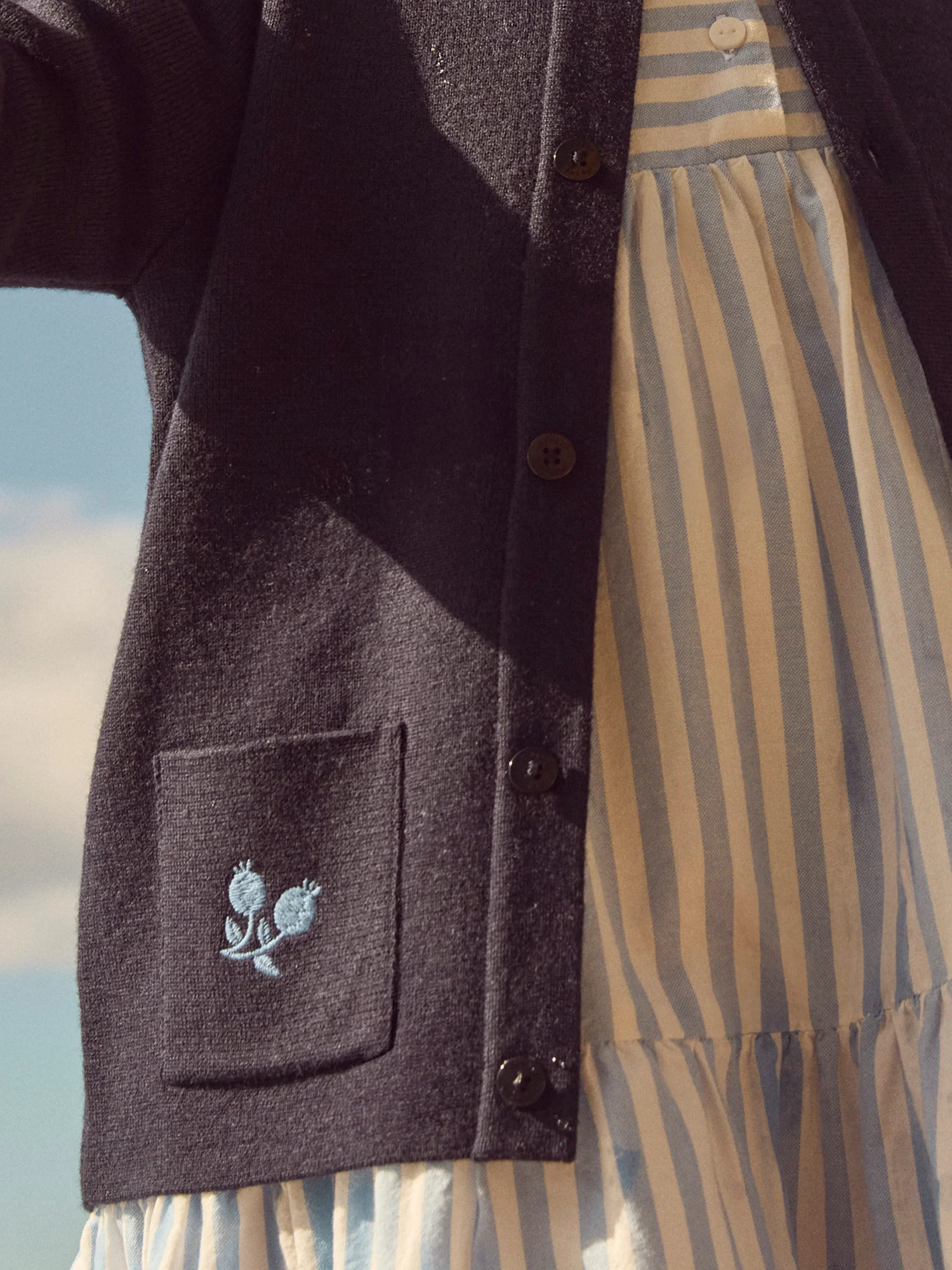 Cardigan bleu marine Fille – Image 4