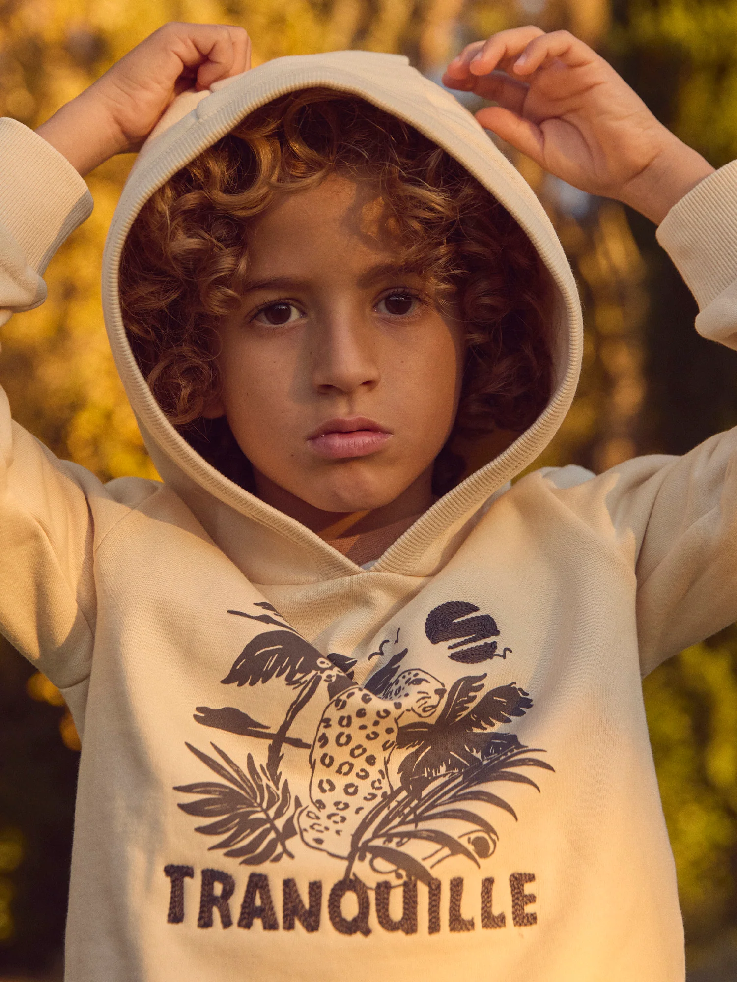 Sweat à capuche beige Garçon – Image 4