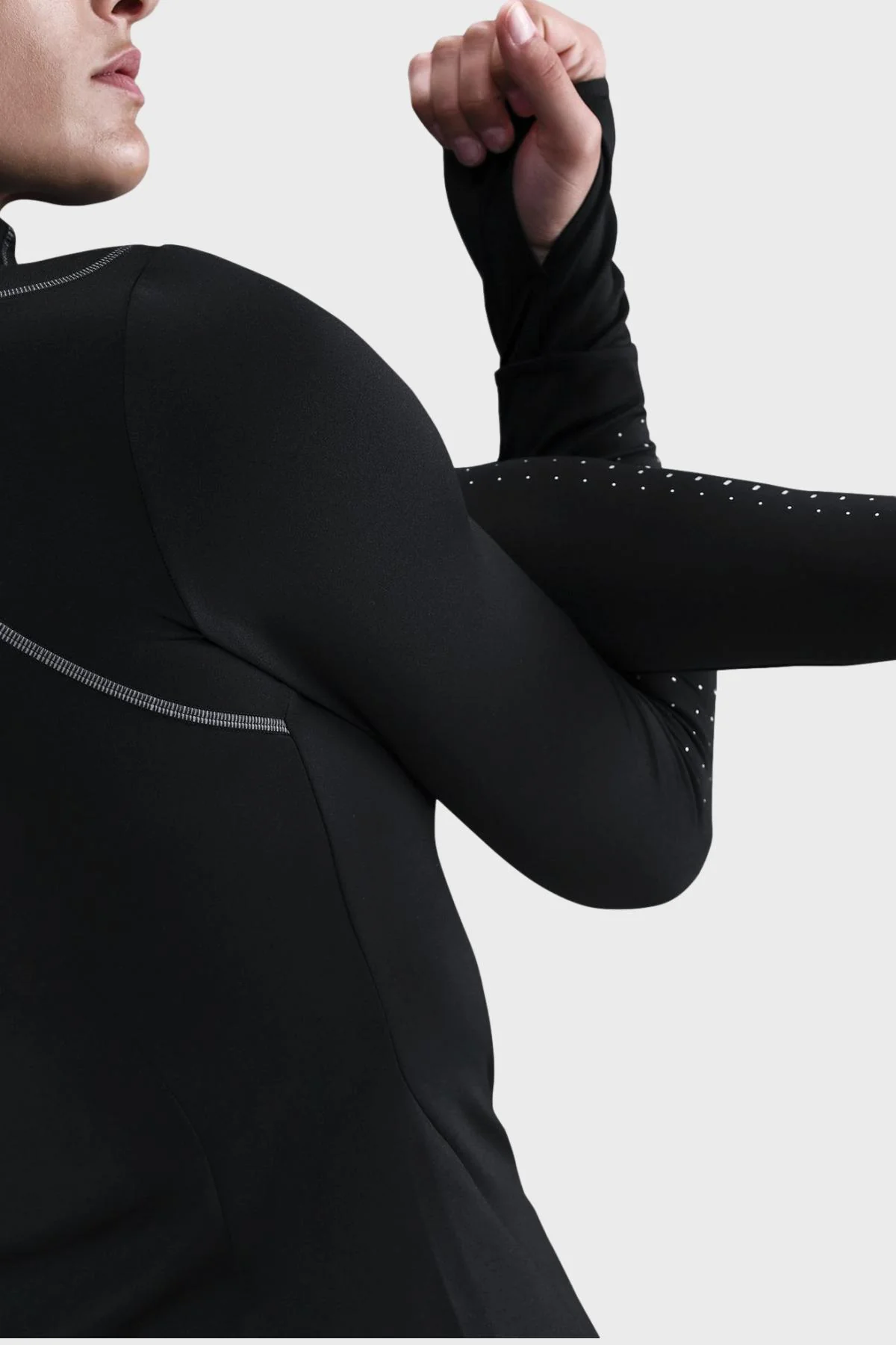 NIKE W - Nike Swift Women's Therma-FIT ADV 1/4 Zip Running Top with Reflective Details – Image 4