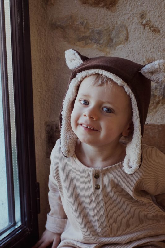 bonnet à oreilles LELIO grain de café – Image 2